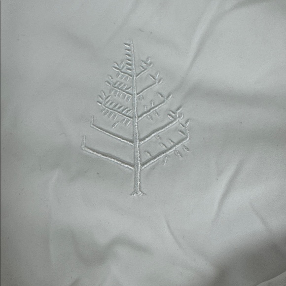 The Four Seasons Spa Robe - Picture 3 of 8